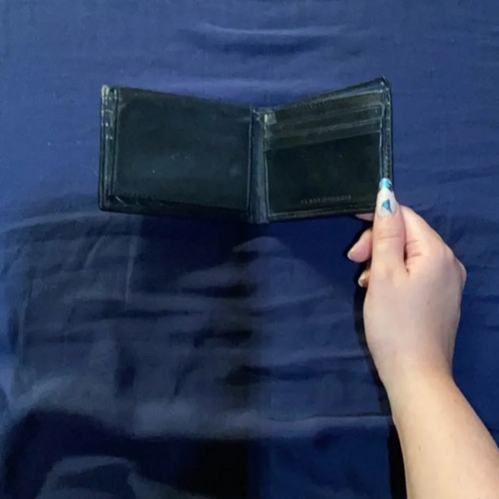 ❤️‍🔥❤️‍🔥 Tommy Hilfiger Black Wallet